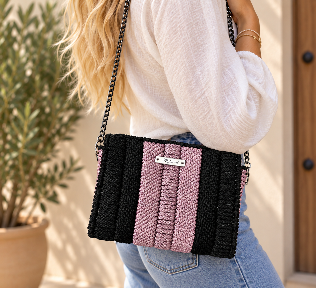 Bolso Rosa y Negro